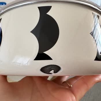 Milky 3’lü Sette Kapağın Çatlaması Ve Kenarın Yanması, Müşteri Destek Yok