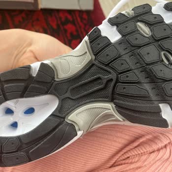 Stepstoretr Orijinal Olmayan ve Defolu New Balance 530 Ayakkabının İadesi