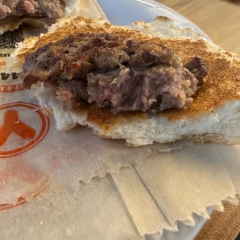 Çocuğuma Çiğ Hamburger Ve Saygısız Personel Şikayeti