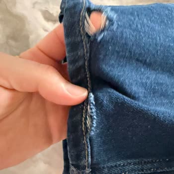 Tommy Hilfiger Kot Pantolonunda Ayıplı Dikiş Ve Mağaza Reddine Karşı İade Talebi