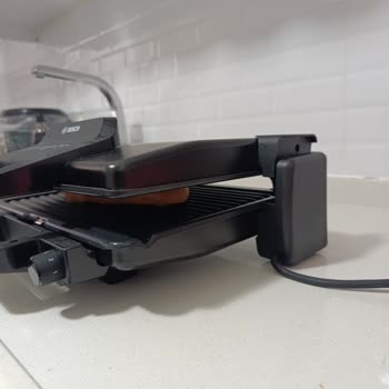 Bosch TCG3323 Toaster Lid Does Not Lock and Cannot Press Toast Properly