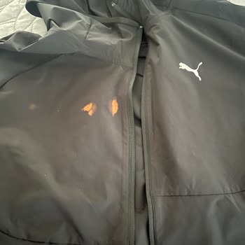 Kısa Sürede Renk Değişen Puma Ceketi İçin Hemen Değişim Talebi