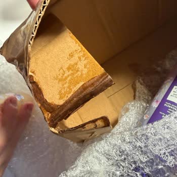 Duş Jeli Pakette Sızdı Ve Hijyenik Sorun Oluştu