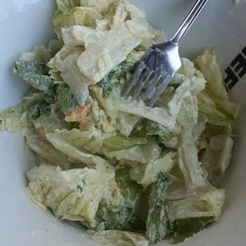 Yanıltıcı Sezar Salata Sunumu Ve 490 TL'lik Ücret