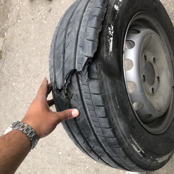 Bridgestone Yaz Lastiği Ani Patlaması Güvenliği Tehlikeye Attı