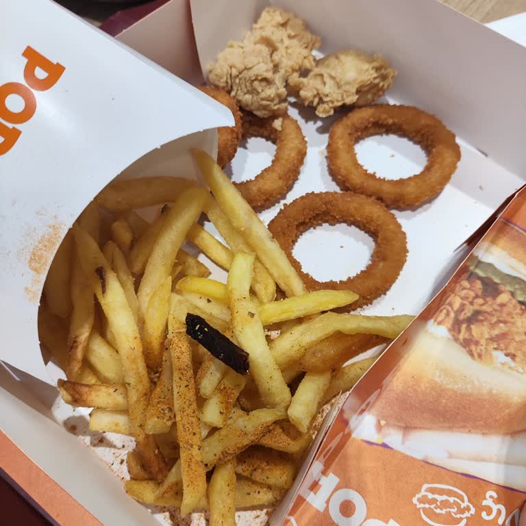 Popeyes Yenisahra’da Kaba Personel Ve Yanlış Yanmış Siparişler