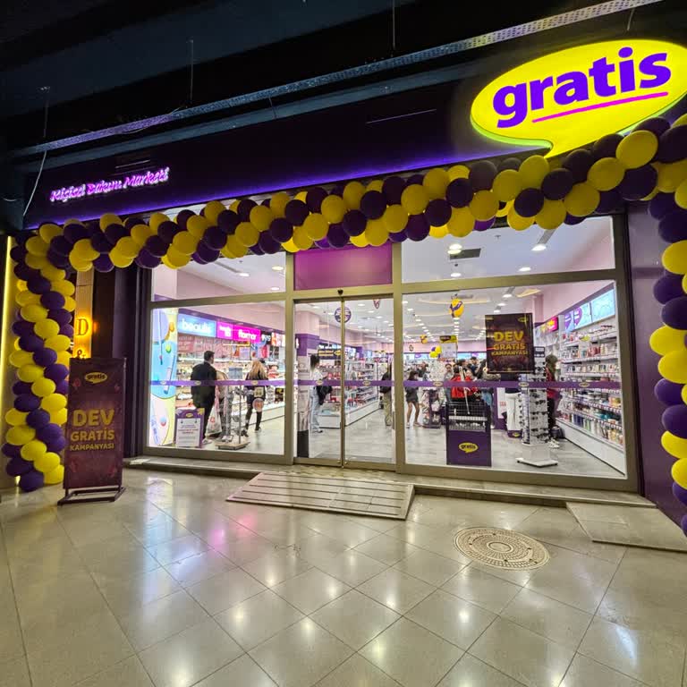 Bursa Gratis Şubesinde Açık Saatlerde Giriş Reddedildi Ve Müdür Bağırarak Saygısız Davrandı