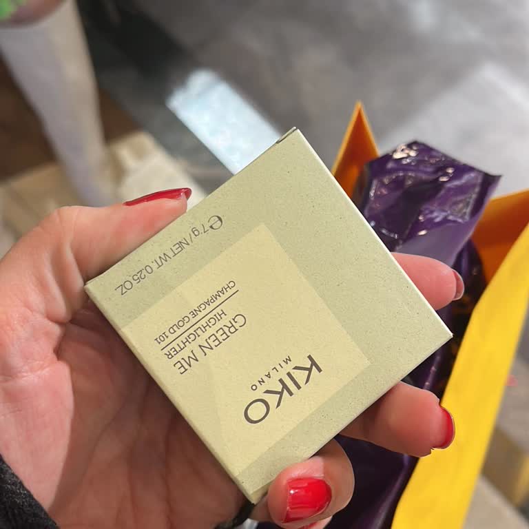 Kiko Milano Akasya AVM Personelinin Soğuk Ve İlgisiz Davranışı