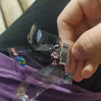 Haribo Sürpriz Yumurtasında Cam Parçaları: Çocuk Güvenliği Tehlikede