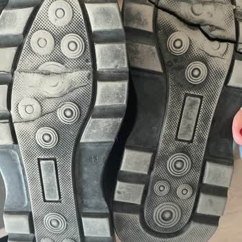Ayakkabı Tabanı Beş Ayda Yarıldı, Değişim Talebi