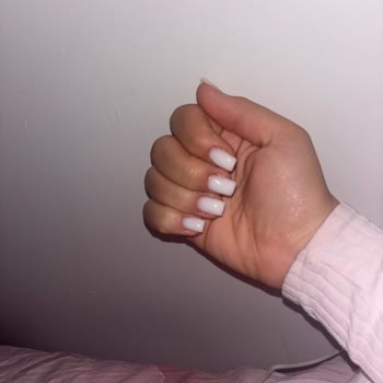 Randevu Gecikmesi Ve Kaba Çalışanların Neden Olduğu Kalitesiz Tırnak Hizmeti