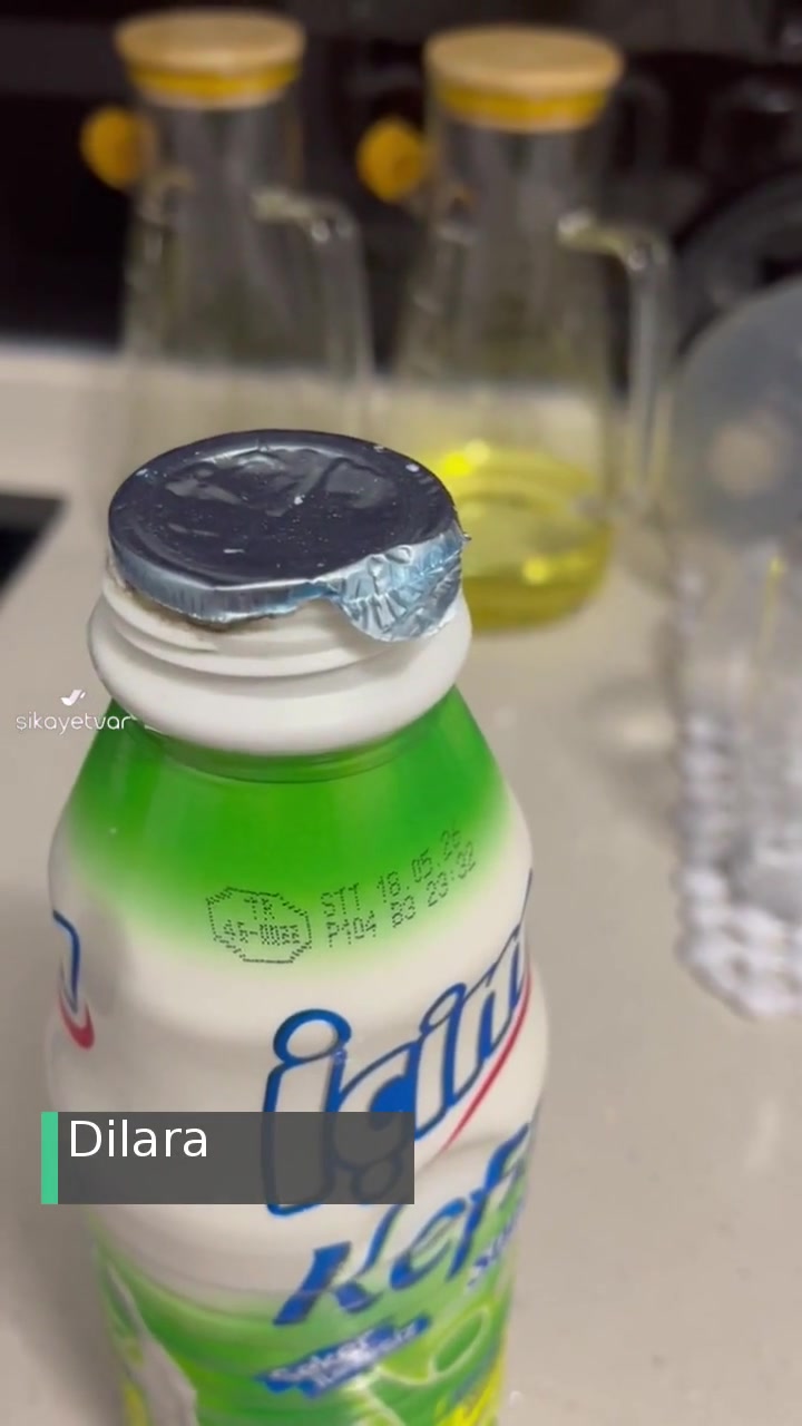 Kapalı İçim Sade Kefir Şişesinde Küf Belirtisi videonun kapak resmi