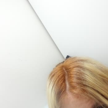 Soner Akagündüz Hair Studio Saçımın Dip Boyasını Mahvetti