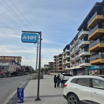 Uygunsuz Reklam Panosu Araç Hasarına Neden Oldu, A101 Sorumluluk Almadı