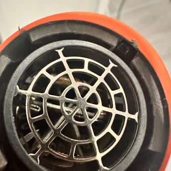 Dyson Airwrap Tarak Başlığı Oturmuyor Ve Cihaz Kenarı Aşınıyor