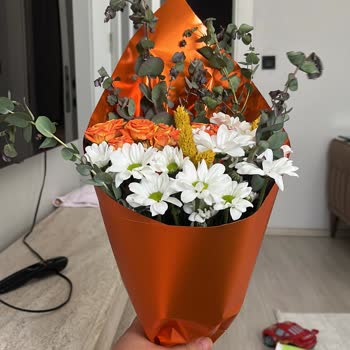Çiçek Sepeti'nden Solmuş Ve Eksik Buket, Ücret İadesi Bekliyor