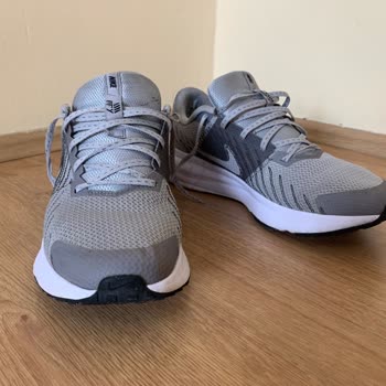 Nike Ayakkabısının İç Parçasının Bir Ayda Yırtılması Ve FLO Mağazasının Değişim Reddi