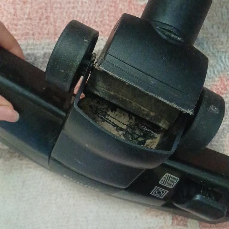 Philips XD3110/09 Süpürgenin Kırık Yer Başlığı İçin Yedek Parça Talebi