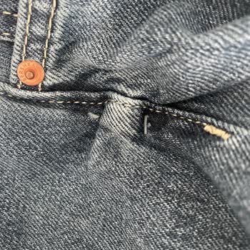 Aynı Deliklere Sahip Pantolonların Tekrarlanan Kalite Problemi