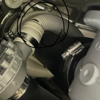 Öztiryakiler Tahliye Hortumu Yırtığı Ve İlgisiz Servis İşletmemi Durduruyor
