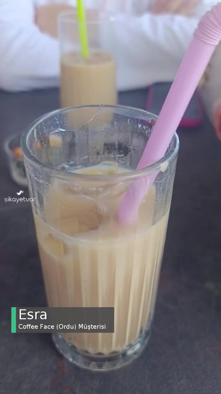 Coffee Face (Ordu) Kırık Bardakla Kahve Servisi! videonun kapak resmi