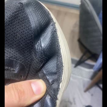 Reebok Kadın Ayakkabısında 6 Ay Öncesi Açılma Ve Mağaza Tarafından Kullanıcı Hatası İddiası