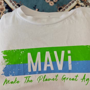 Defolu Mavi Jeans Tişörtü İçin Değişim Talebi