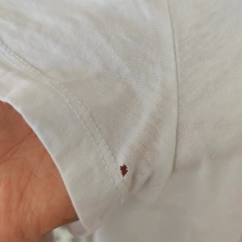 Defolu Mavi Jeans Tişörtü İçin Değişim Talebi