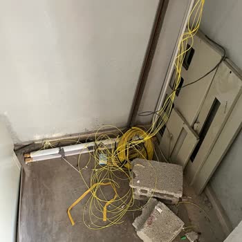 Kablo Net Yetkilisinin Düzensiz Çalışması Açık Uçlu Kabloları Tehlikeye Dönüştürdü