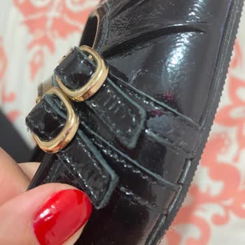Elle Mağazasından Tekrarlanan Kusurlu Ayakkabılar Ve Hediye Sorunu