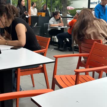 Popeyes Ankara Şubesinde Temizlik Ve Sigara Sorunları