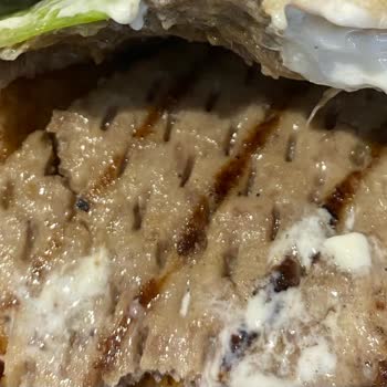 Van AVM Burger King’de Çiğ Köfte Tespiti Ve Sağlık Endişesi