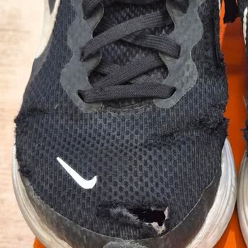 Orijinal Satılan Nike Ayakkabısının Kısa Sürede Yırtılması Ve Fotoğrafla Tüketici Hatası Kararı