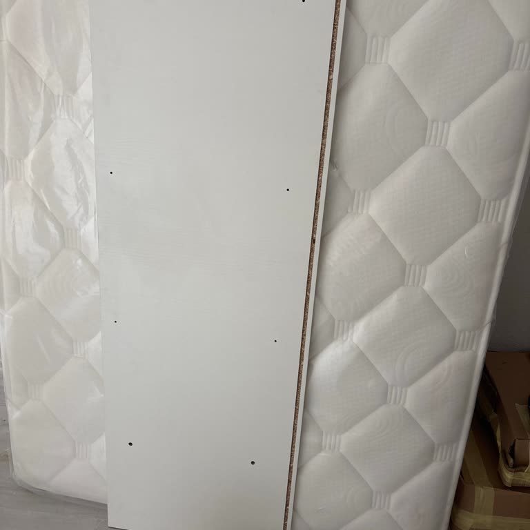 Eksik Mobilya Ve Kaba Telefon Tutumu Çanakkale'de