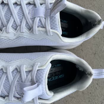Skechers Spor Ayakkabısında Kısa Sürede Deformasyon Ve Yırtılma