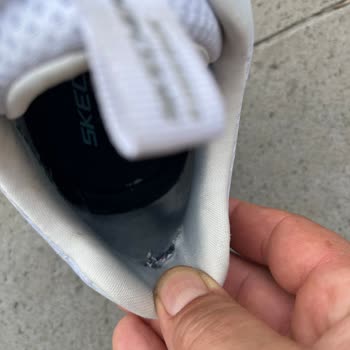 Skechers Spor Ayakkabısında Kısa Sürede Deformasyon Ve Yırtılma