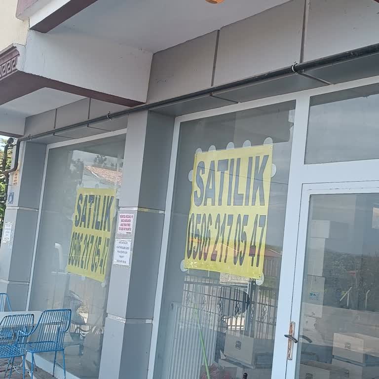 Yanlış Elektrik Bağlantısı Boş Dükkanı Yangın Riski Altına Sokuyor