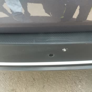 Servisin Oluşturduğu Çizikler Ve Macun İzleri İle İletişim Eksikliği Şikayeti
