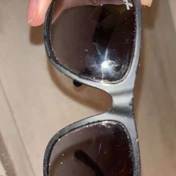 Rayban Gözlüğümdeki Çerçeve Soyulması Ve Mağaza Personelinin Olumsuz Tutumu