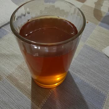 Yanıltıcı Etiket %100 Elma Suyu Gerçekten Soğuk Çay Tadında