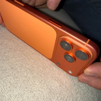 Kozmik Turuncu Apple Cihazında Pembe Renk Bozulması Garanti Dışı Olarak Değerlendirildi