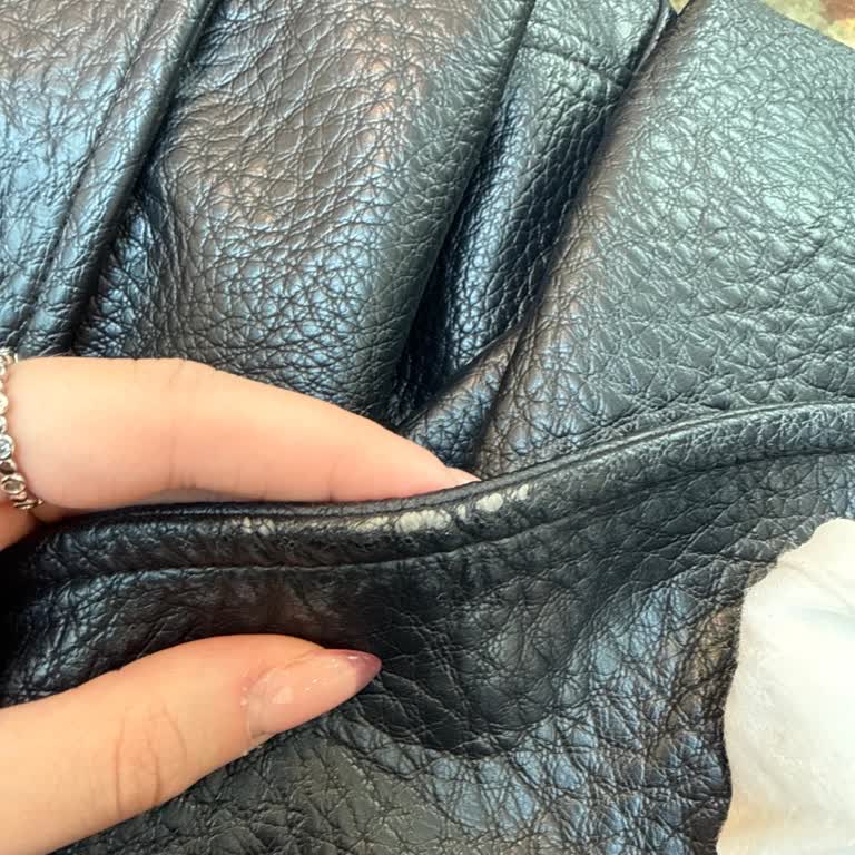 Zara Deri Cekette Erken Soyulma Ve Müşteri Hizmetlerinden Yardım Alamama