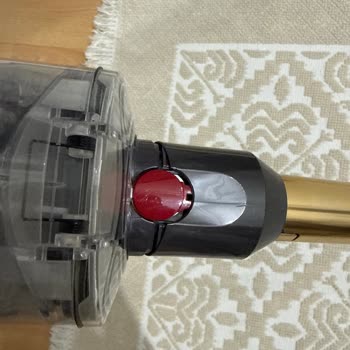 Dyson V12 Süpürgenin Borusu Kırıldı, Aksesuarlar Dayanıksız