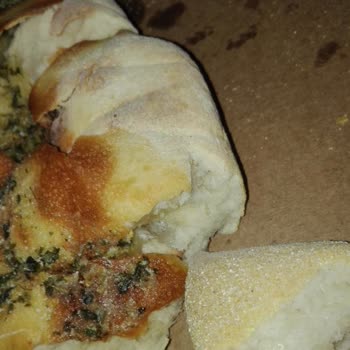 Efesus Şubesinde Kalitesiz Pizza Ve İlgisiz Personel