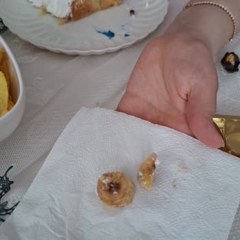 Diyarbakır Diclekent Best Fırın’dan Aldığım Pasta Görünüm Ve Kalite Açısından Hayal Kırıklığı