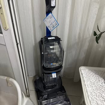 Bissel Hydrosteam Halı Ve Koltuk Yıkama Makinesinin Su Haznesi Boşalıyor, Satıcıdan Yanıt Gelmiyor