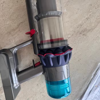 Dyson Süpürge Üretim Hatası Filtre Parçalarında Kırık