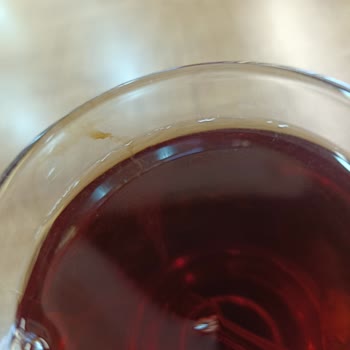 Kirli Bardak Ve Temizlenmemiş Masalar: Hijyen Şikayeti