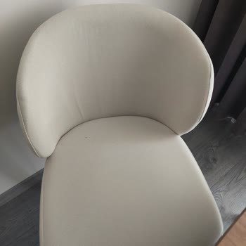 Kumaş Ve İşçilik Kusurlu Salon Takımı Ve Sandalyeler İçin Ayıplı Mal Değişimi Talebi