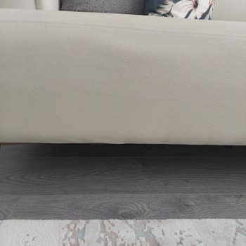 Kumaş Ve İşçilik Kusurlu Salon Takımı Ve Sandalyeler İçin Ayıplı Mal Değişimi Talebi